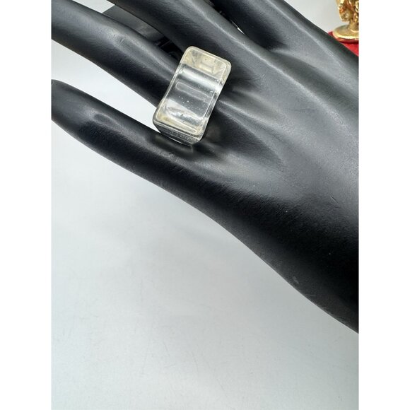 Vintage lucite ring Clear Square Solid Crystalline Ice Lucite 1970s Size 9 - Picture 3 of 12